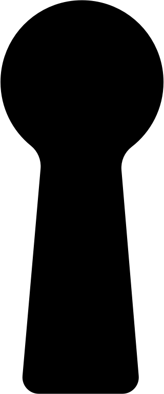 Symmetric Smooth Keyhole